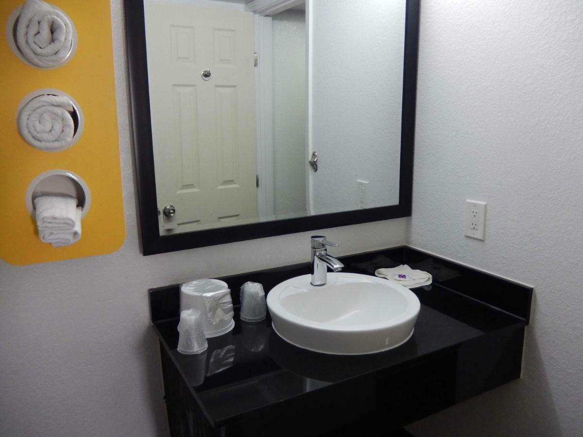 Motel 6-Portland, Tx Zewnętrze zdjęcie